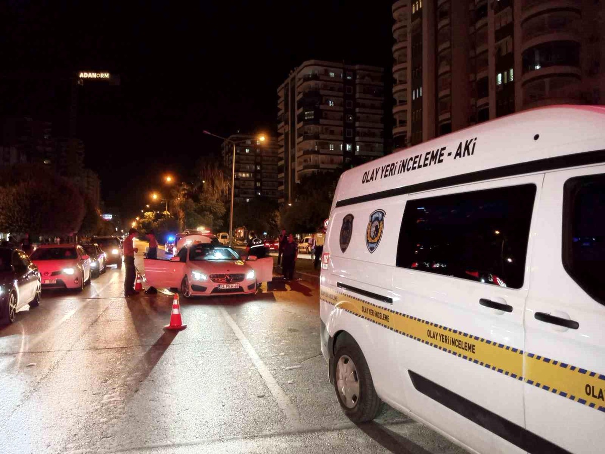 Lüks otomobil çalıp polise ateş eden şahıslar kıskıvrak yakandı