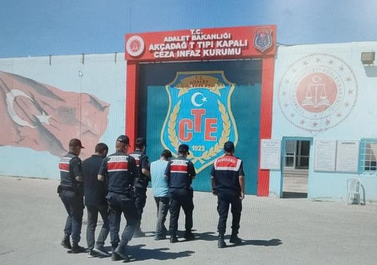 Malatya\'da FETÖ/PDY üyeliği suçundan aranan 2 şüpheli tutuklandı