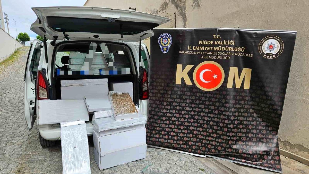 Niğde\'de Kaçakçılık Operasyonunda 136 Bin Adet Dolu Makaron Ele Geçirildi