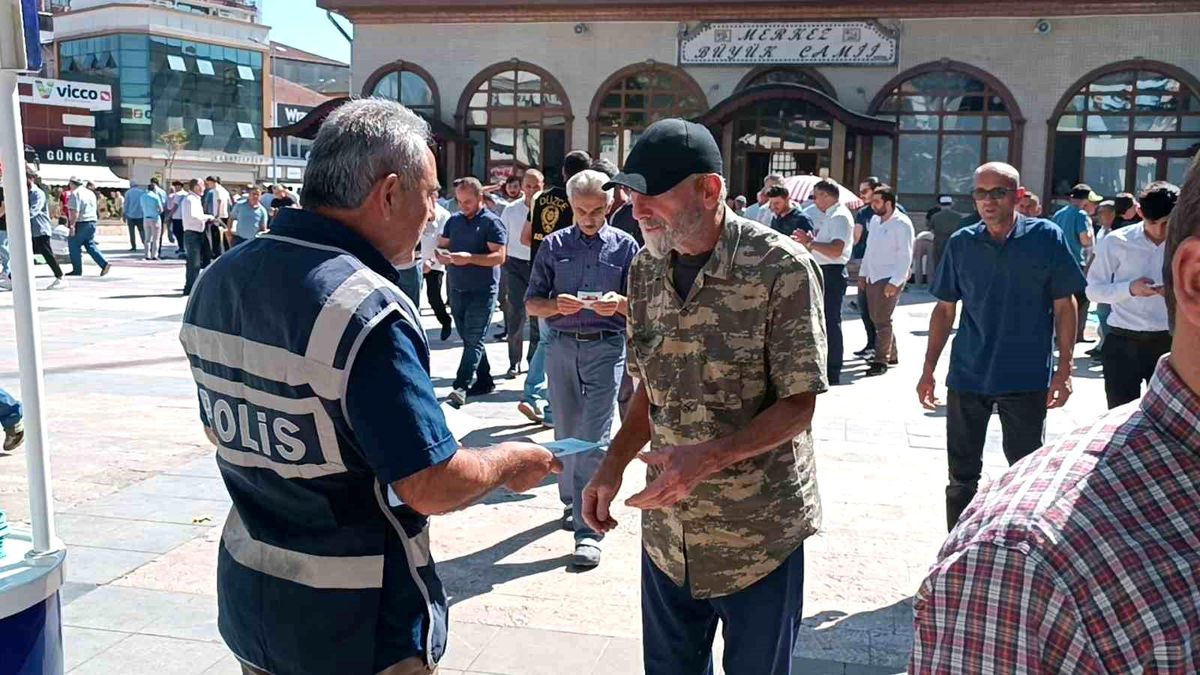 Düzce\'de Fındık Hasadı Sonrası Dolandırıcılara Karşı Bilgilendirme