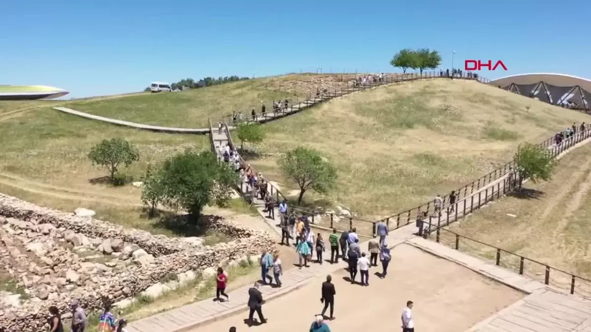 Göbeklitepe Kazı Başkanı: Göbeklitepe\'ye beton dökülmedi