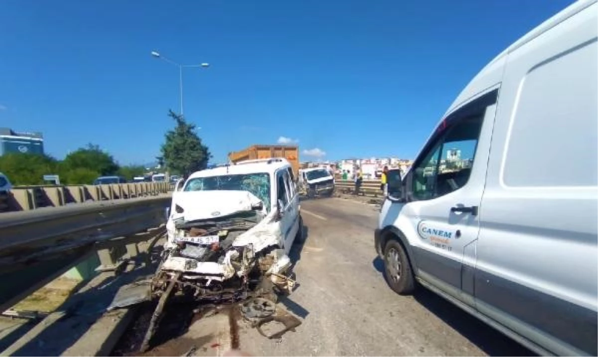 Samsun\'da 5 aracın karıştığı zincirleme kaza: 2 yaralı