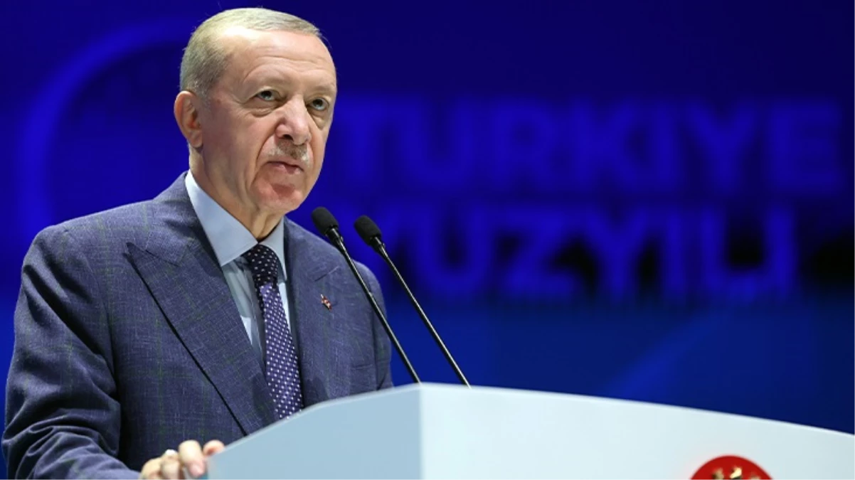 Son Dakika: Cumhurbaşkanı Erdoğan müjdeyi verdi! Ücretli öğretmenlerin ek ders ücretleri ve yüksek lisans bursları artıyor