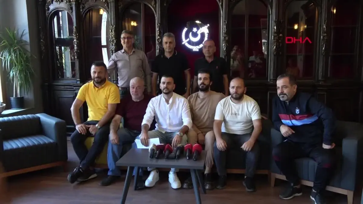 Trabzonspor Taraftarlarından Başkan ve Yönetime Destek