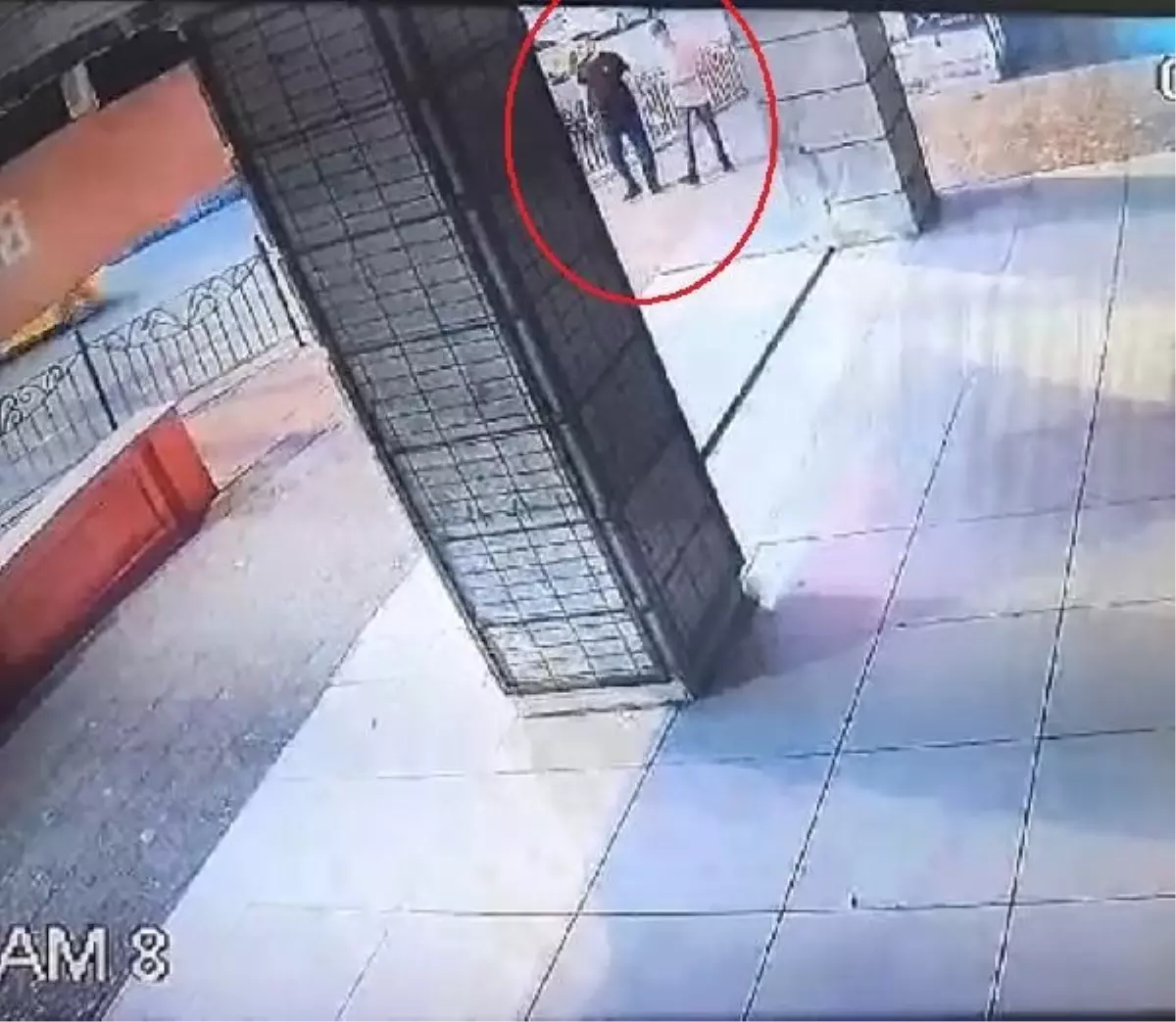 Bursa'da Tramvaya Silahla Ateş Eden Şüpheli Yakalandı