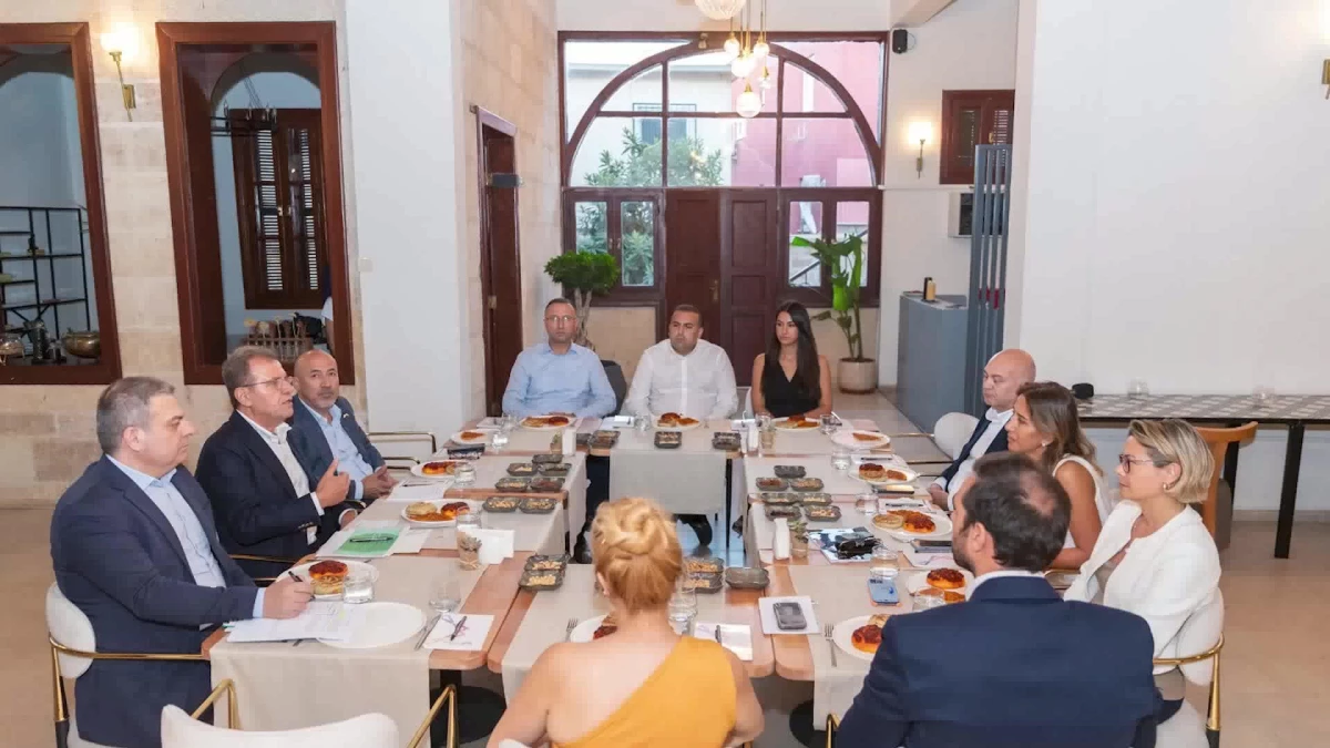 Mersin Büyükşehir Belediyesi ve Avrupa İmar ve Kalkınma Bankası iş birliği görüşmeleri yapıldı