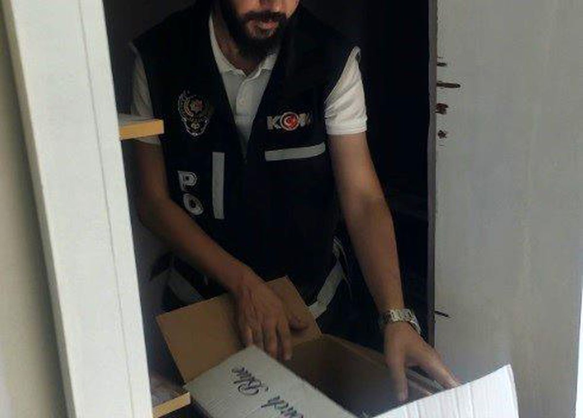 Malatya\'da deprem sonrası kamufle edilen evde tütün kaçakçılarına operasyon