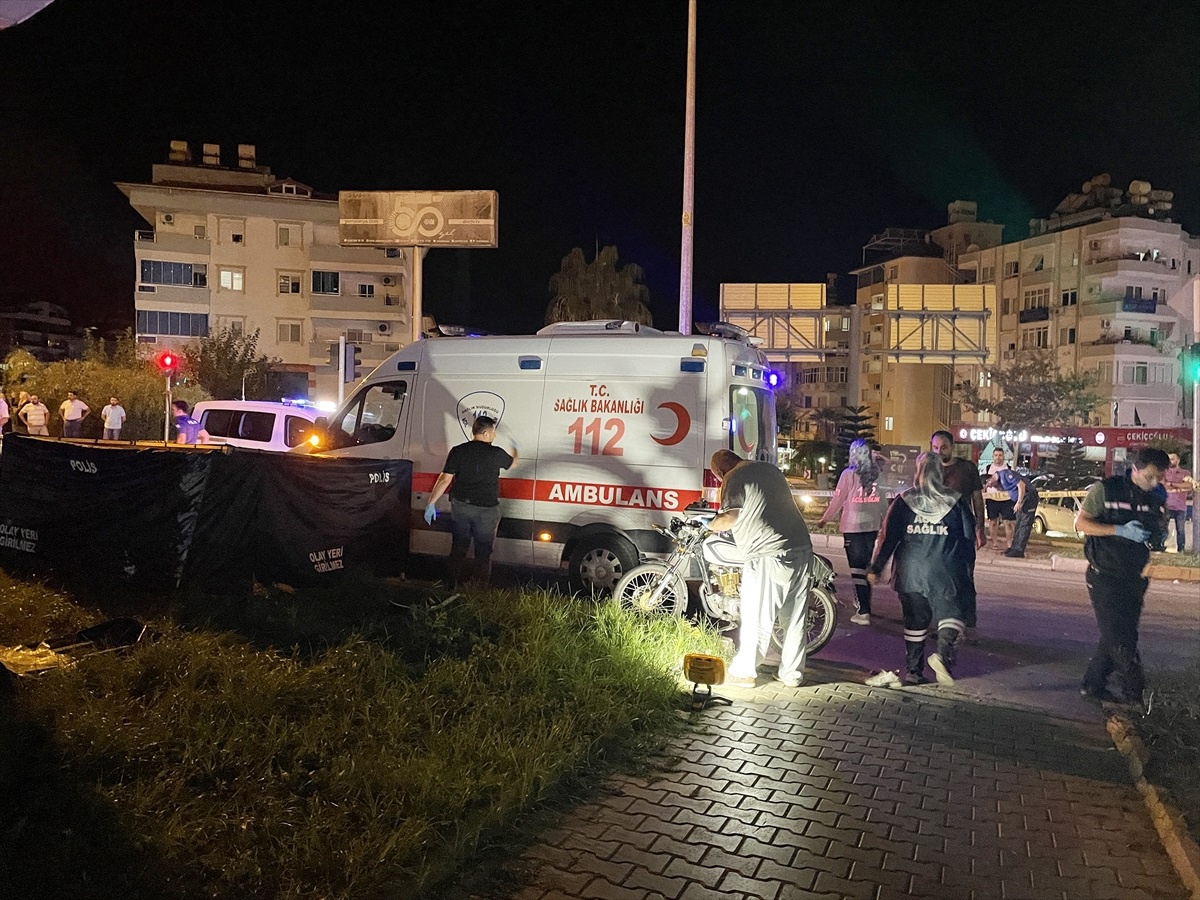 Alanya\'da hafif ticari araç ile motosiklet çarpışması: 1 ölü