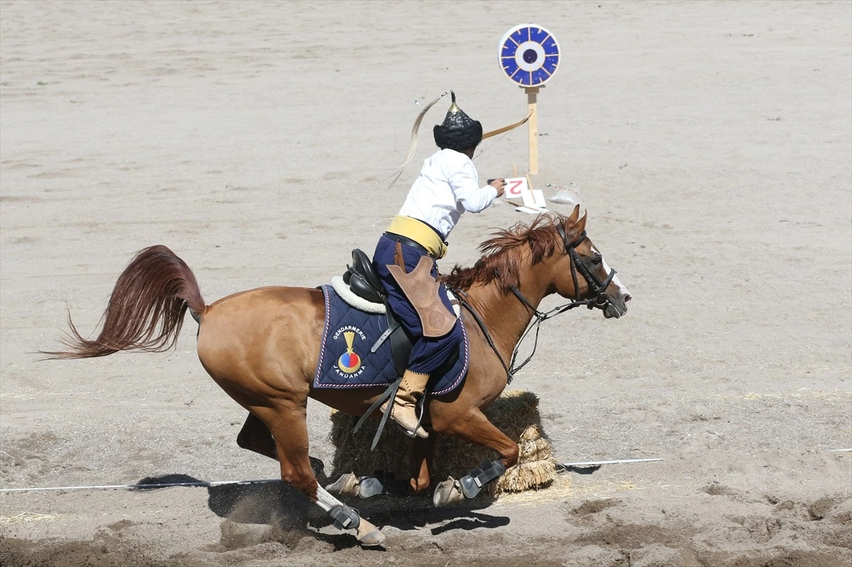 Atlı Okçuluk Türkiye Şampiyonası Kayseri'de Başladı