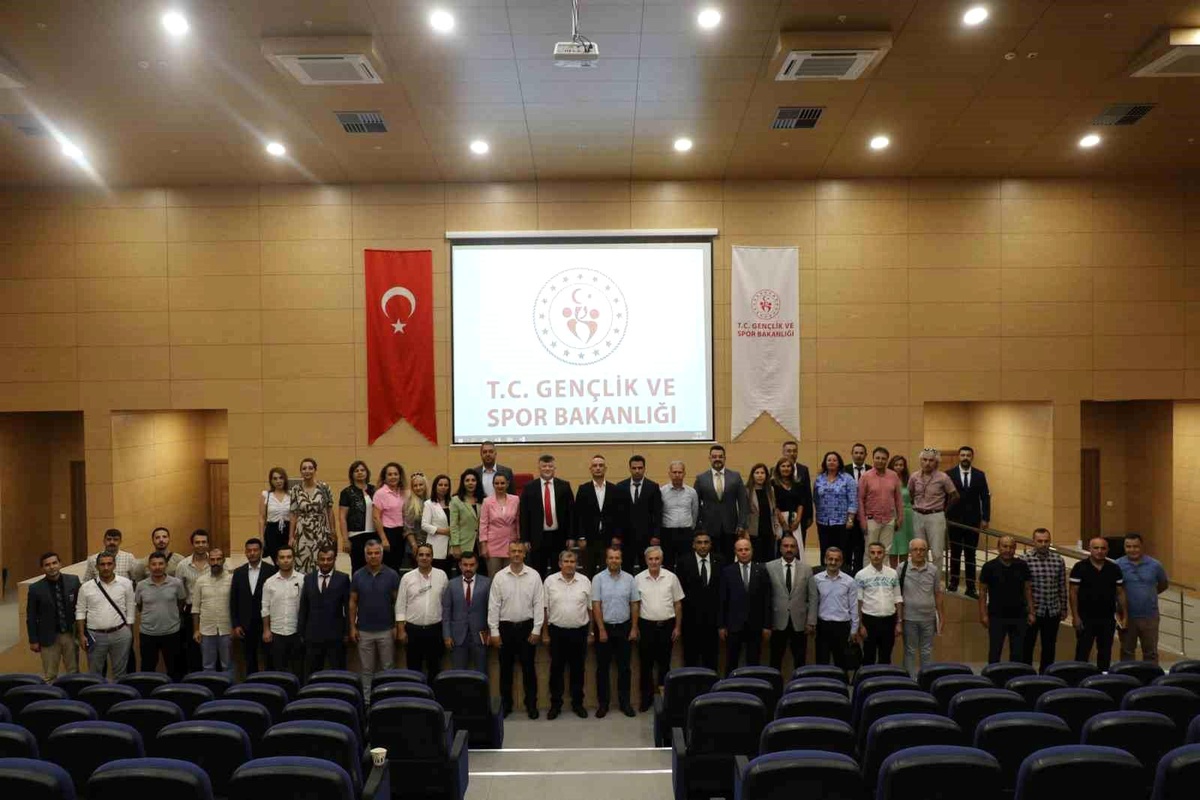 Aydın Gençlik ve Spor İl Müdürlüğü, Yeni Dönem Hazırlıkları İçin Toplantı Gerçekleştirdi