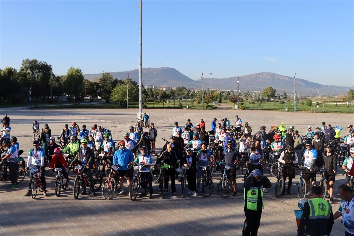 11. Beyşehir Gölü Etrafı Kamplı Bisiklet Turu Başladı