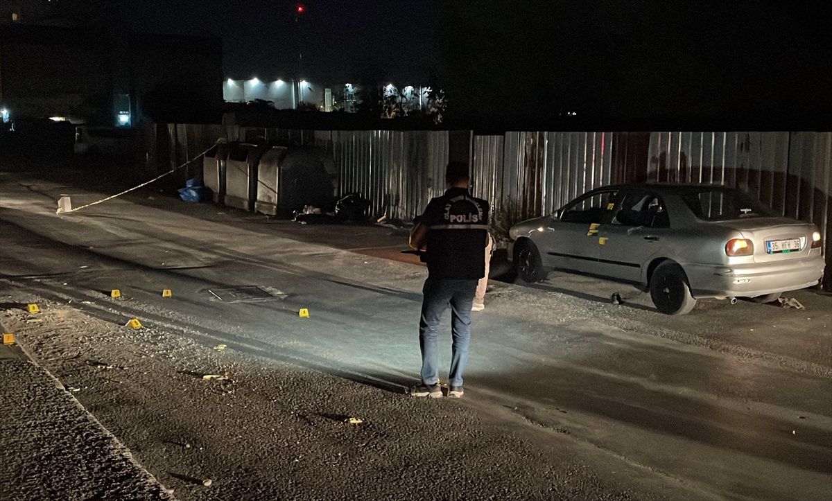 Bornova\'da çıkan silahlı kavgada bir kişi yaralandı