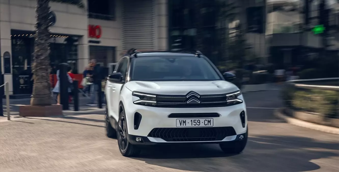 Citroen C5 Aircross, yeni hibrit versiyonuyla Türkiye yollarında