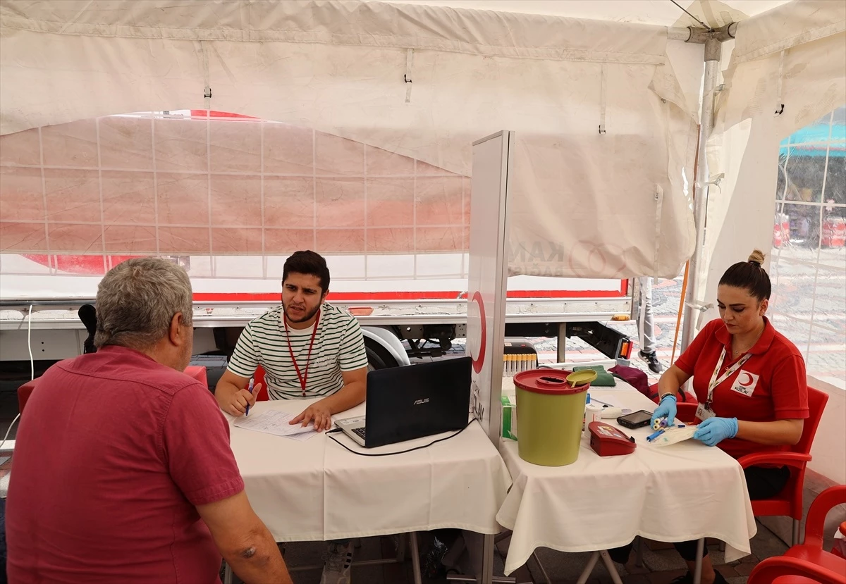 Edirne\'de Türk Kızılayı Kan Bağışı Kampanyası Düzenlendi