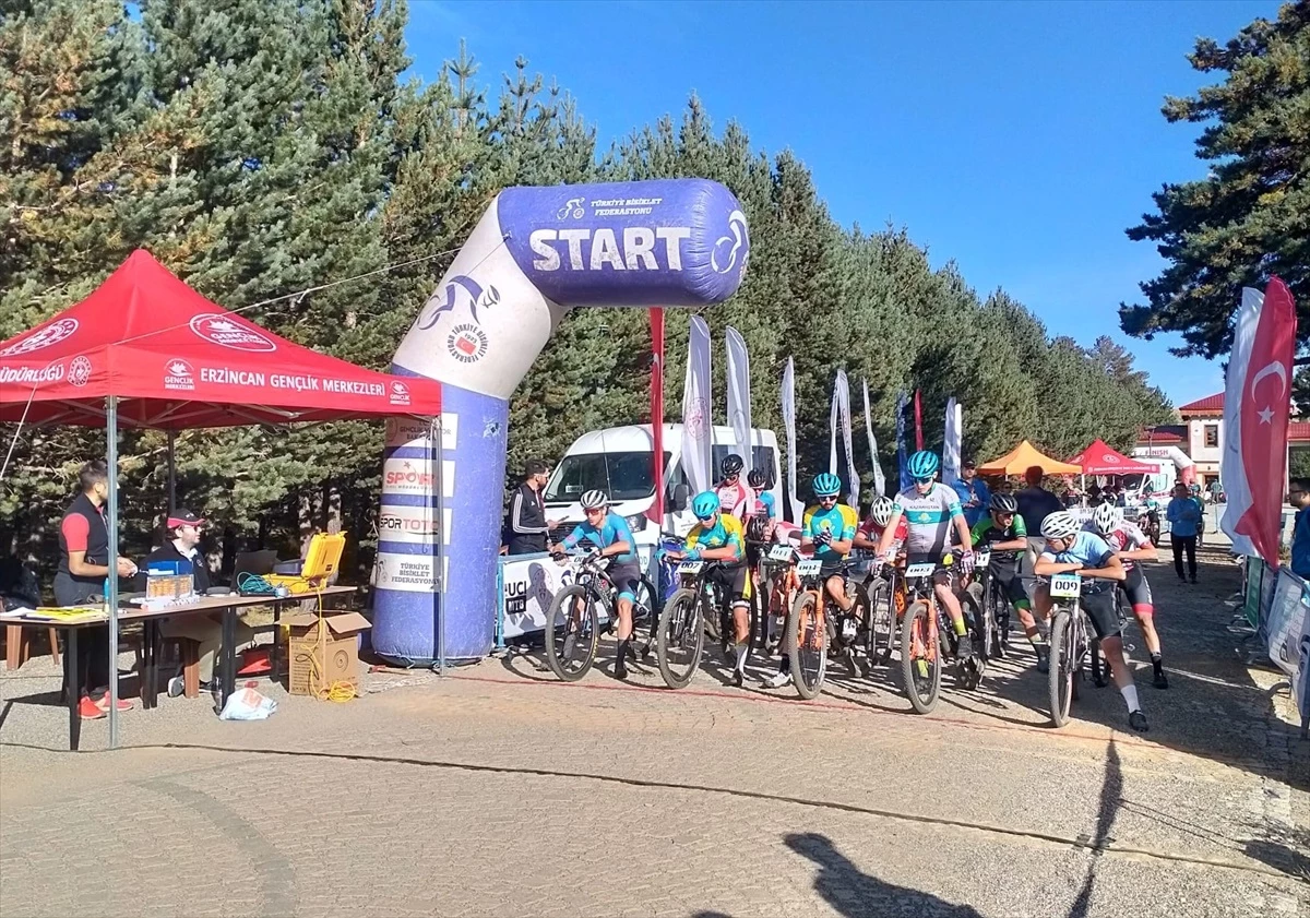 Dumanlı MTB Cup XCC-XCO Uluslararası Dağ Bisikleti Yarışları Erzincan\'da Başladı