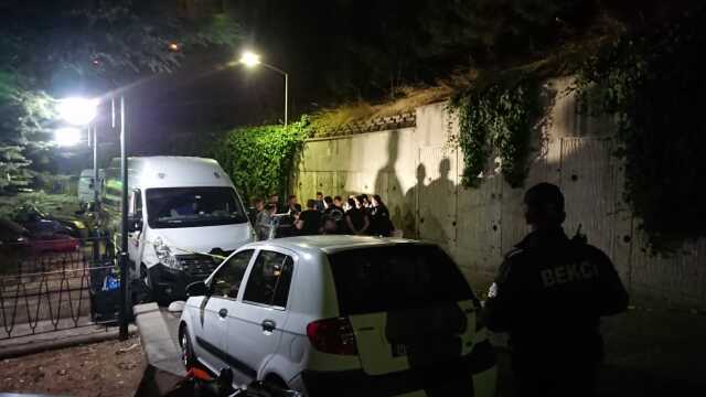 Eve gelen eski koca ortalığı kana buladı: Kadını bıçakla yaraladı, sevgilisini öldürdü Eve gelen eski koca ortalığı kana buladı: Kadını bıçakla yaraladı, sevgilisini öldürdü