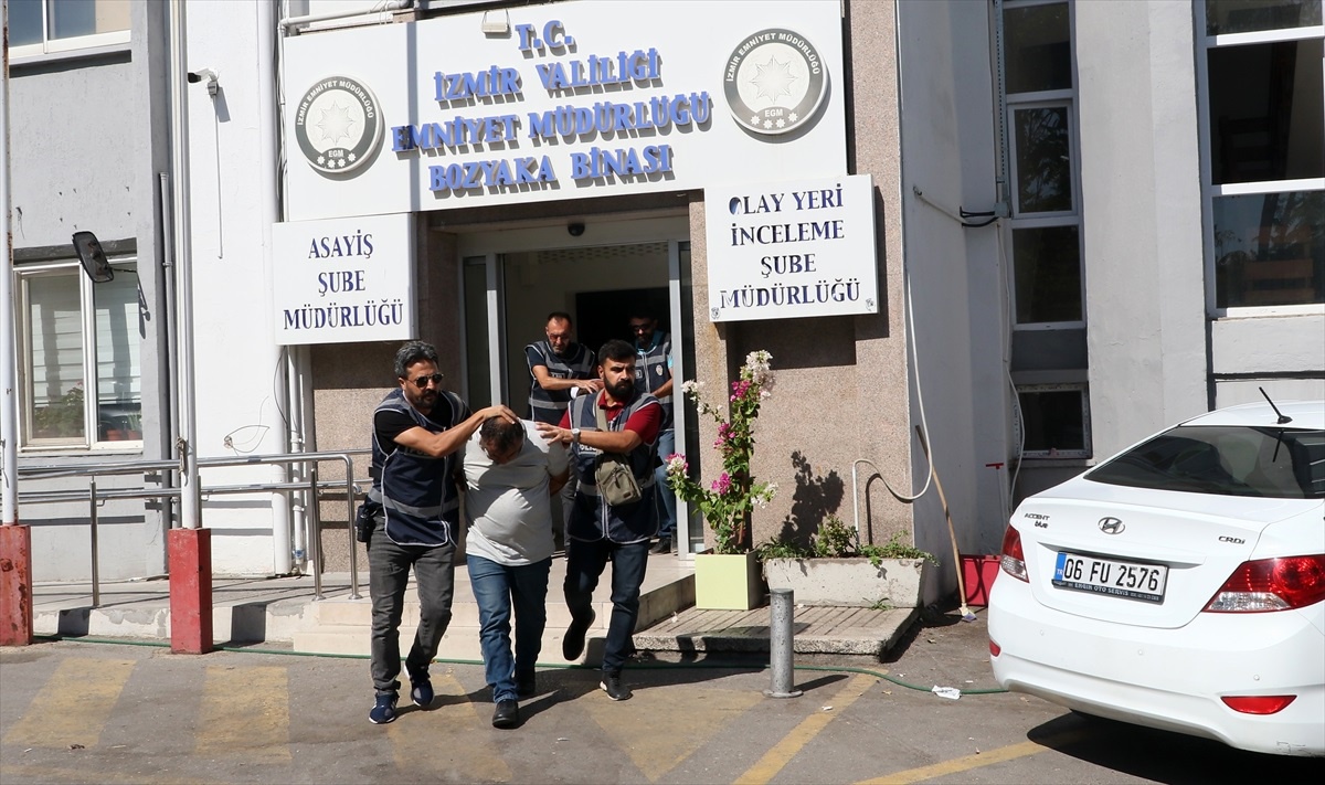 Kahramanmaraş merkezli depremlerde enkaz altında kalan otomobilin plakası değiştirilerek gasbedildi