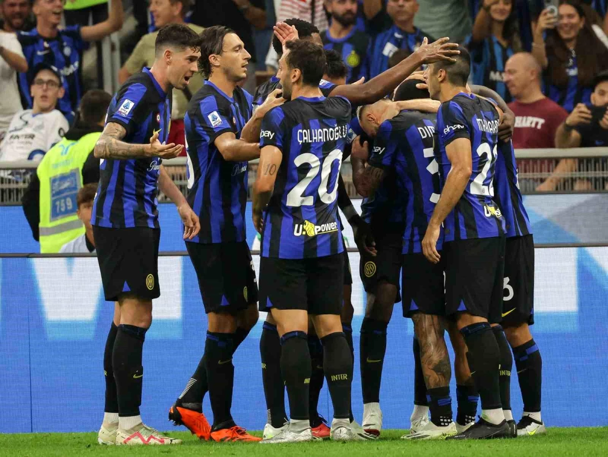 Inter, Milano derbisinde Milan\'ı 5-1 mağlup etti