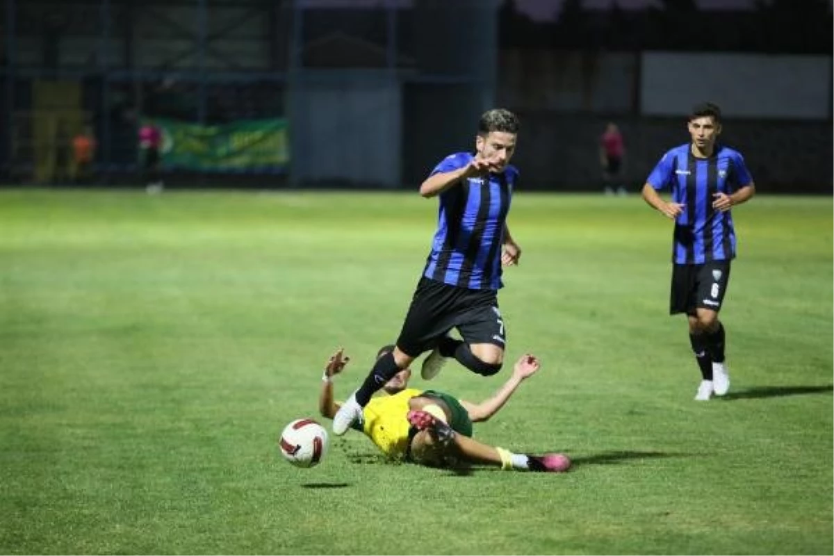 Karacabey Belediyespor, Adıyaman FK\'ya 1-0 mağlup oldu