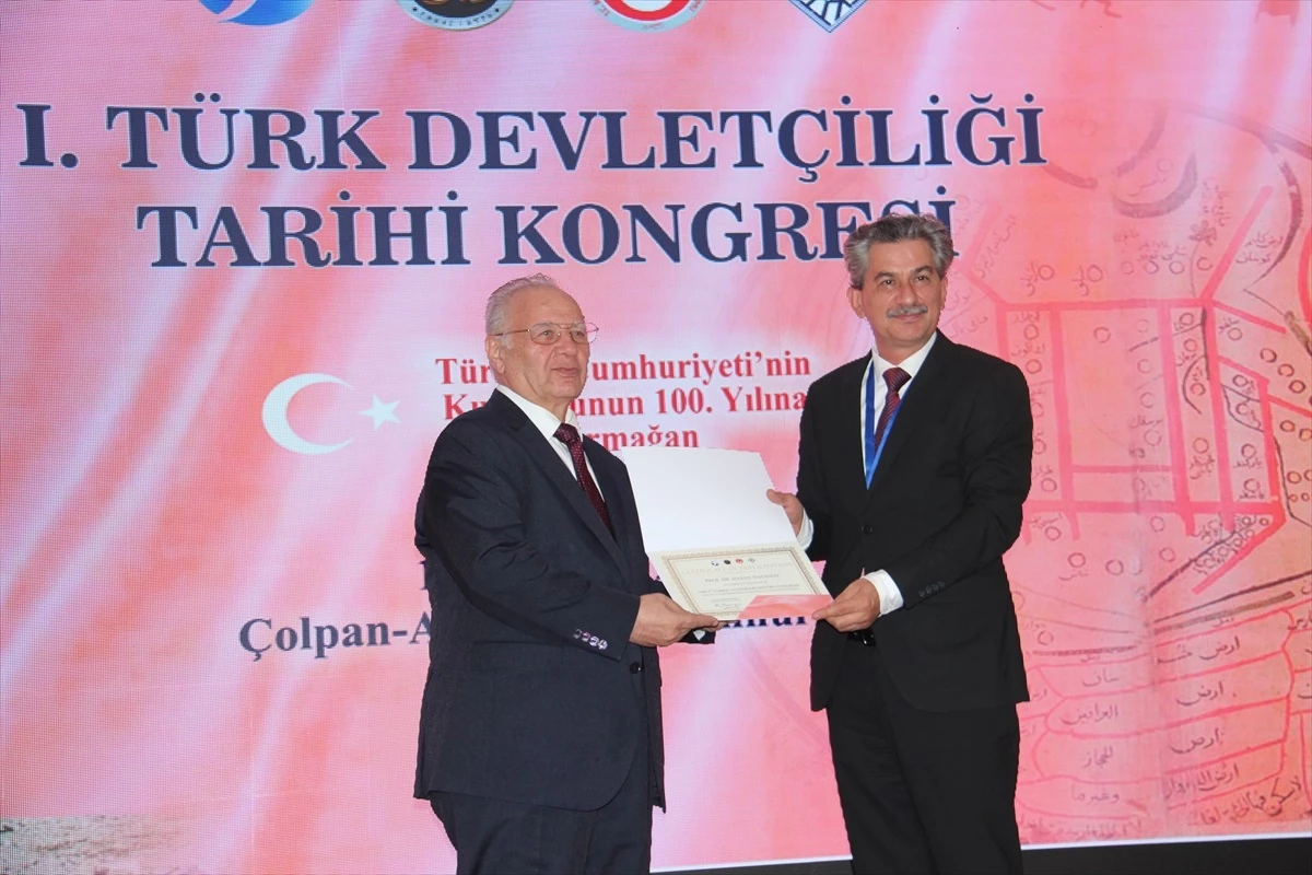 1. Türk Devletçiliği Tarihi Kongresi Sona Erdi
