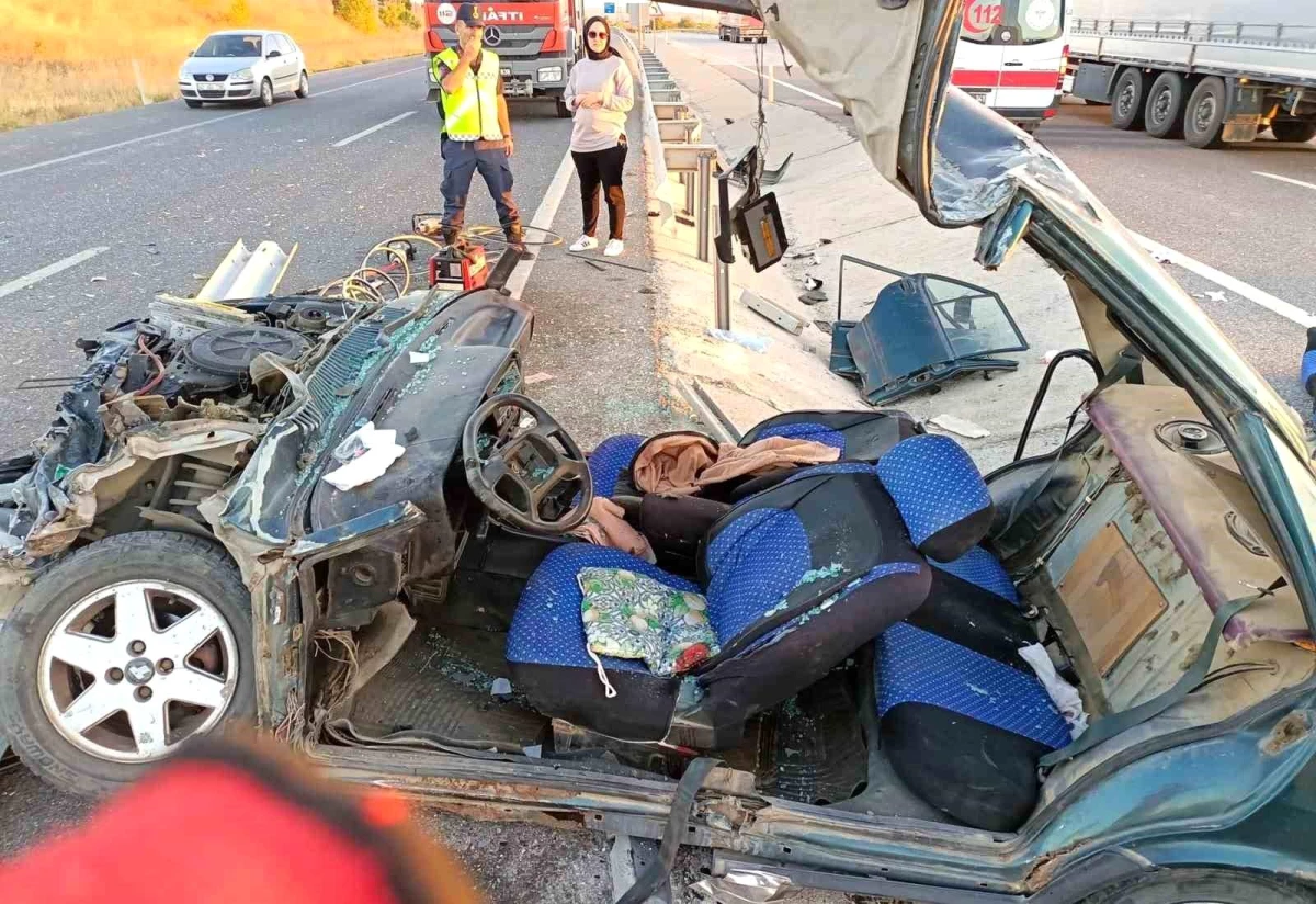 Kütahya\'da Trafik Kazası: 3 Kişi Yaralandı
