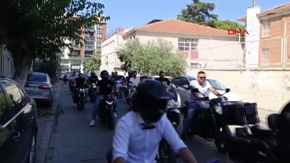 Motosiklet Tutkunu Çiftin Gelin Arabası Motosikletler Oldu