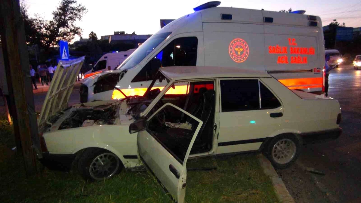 Silifke\'de Ambulansla Kaza: 4 Yaralı