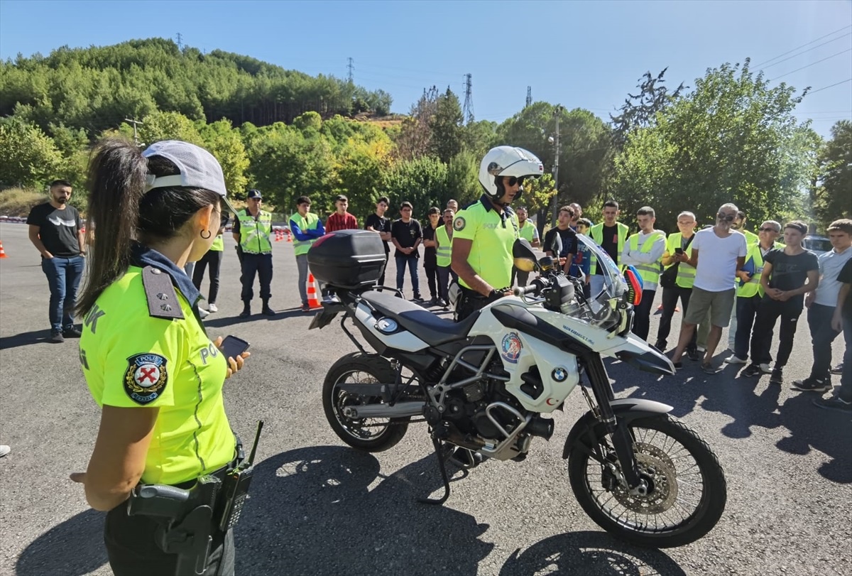 Muğla\'da motosiklet kullananlara güvenli sürüş eğitimi