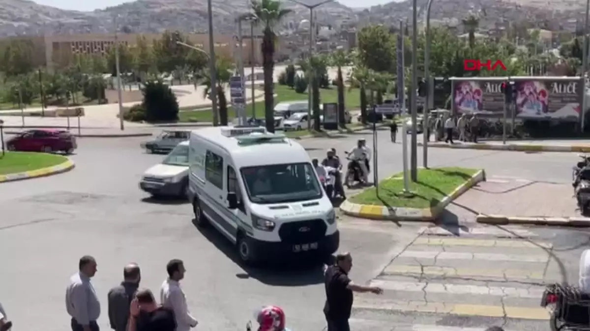 Nakşibendi Tarikatı Şeyhinin Torunu ABD\'de Kaza Sonucu Hayatını Kaybetti