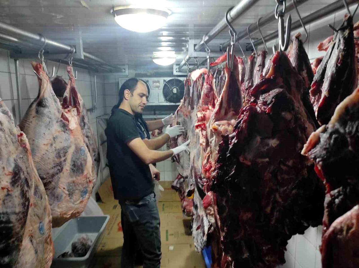 Sandıklı\'da et ve et ürünleri satan işletmelere denetim
