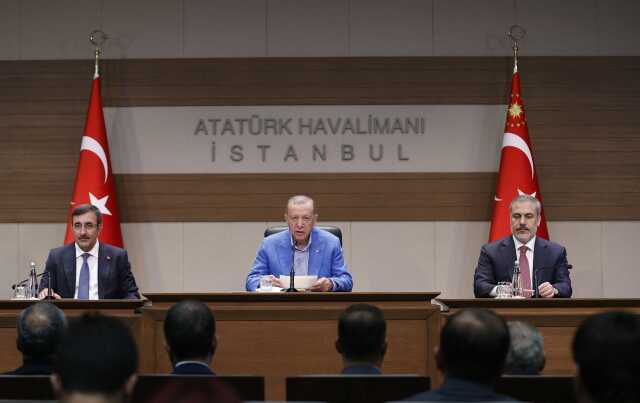 Son Dakika: Cumhurbaşkanı Erdoğan, Türkiye'ye kapıları kapatan AB'ye resti çekti: Gerekirse yolları ayırabiliriz Son Dakika: Cumhurbaşkanı Erdoğan, Türkiye'ye kapıları kapatan AB'ye resti çekti: Gerekirse yolları ayırabiliriz