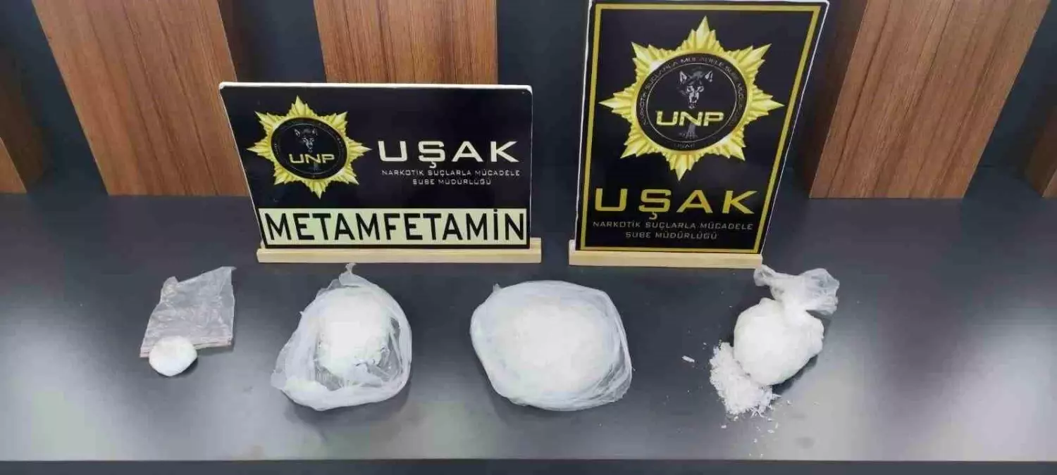 Uşak'ta uyuşturucu bulunan otomobildeki şüpheli gözaltına alındı