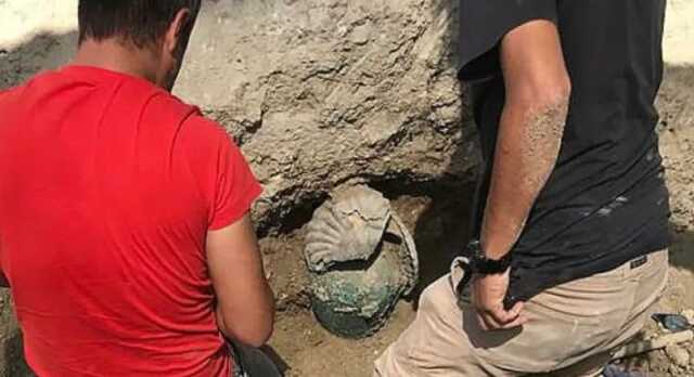 7 bin 500 yıllık Anavarza Antik Kenti'ndeki kazılarda hazine bulundu 7 bin 500 yıllık Anavarza Antik Kenti'ndeki kazılarda hazine bulundu