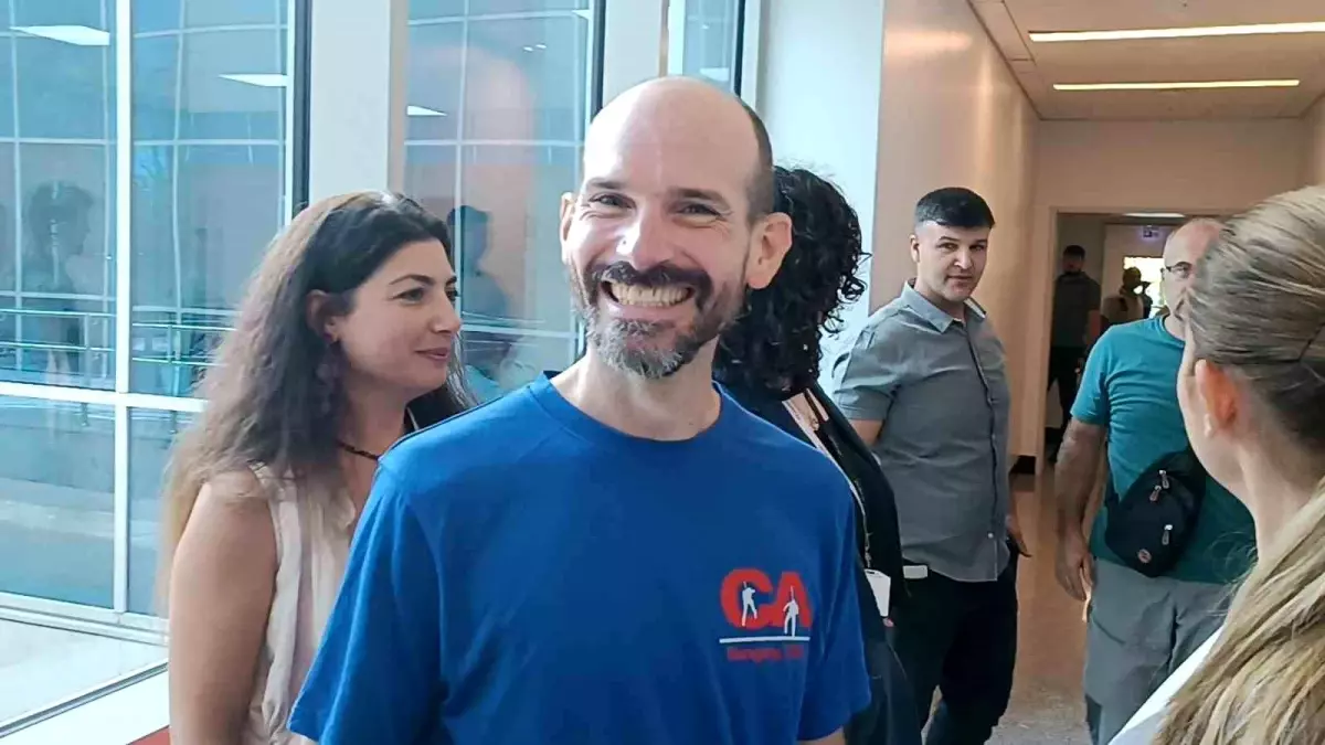 ABD'li Bilim Adamı Mark Dickey Mersin'de Tedavi Edildi