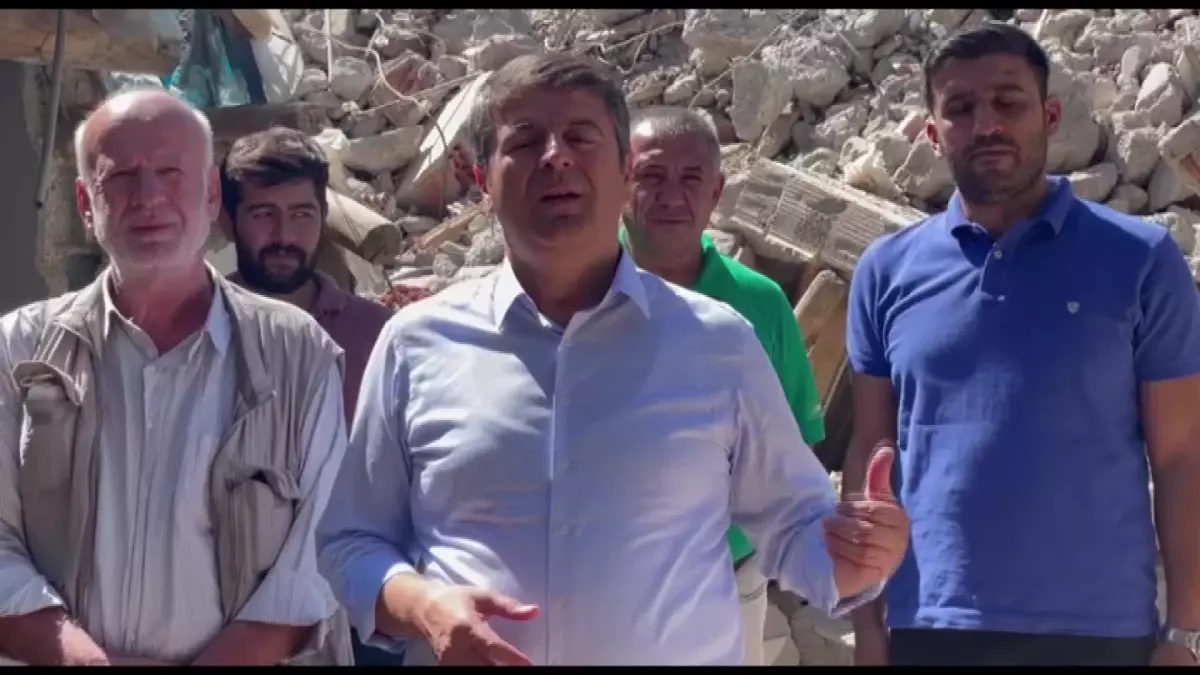 Adıyaman\'da Yıkım Sırasında Evleri Hasar Alan Yurttaşlar Tepki Gösterdi