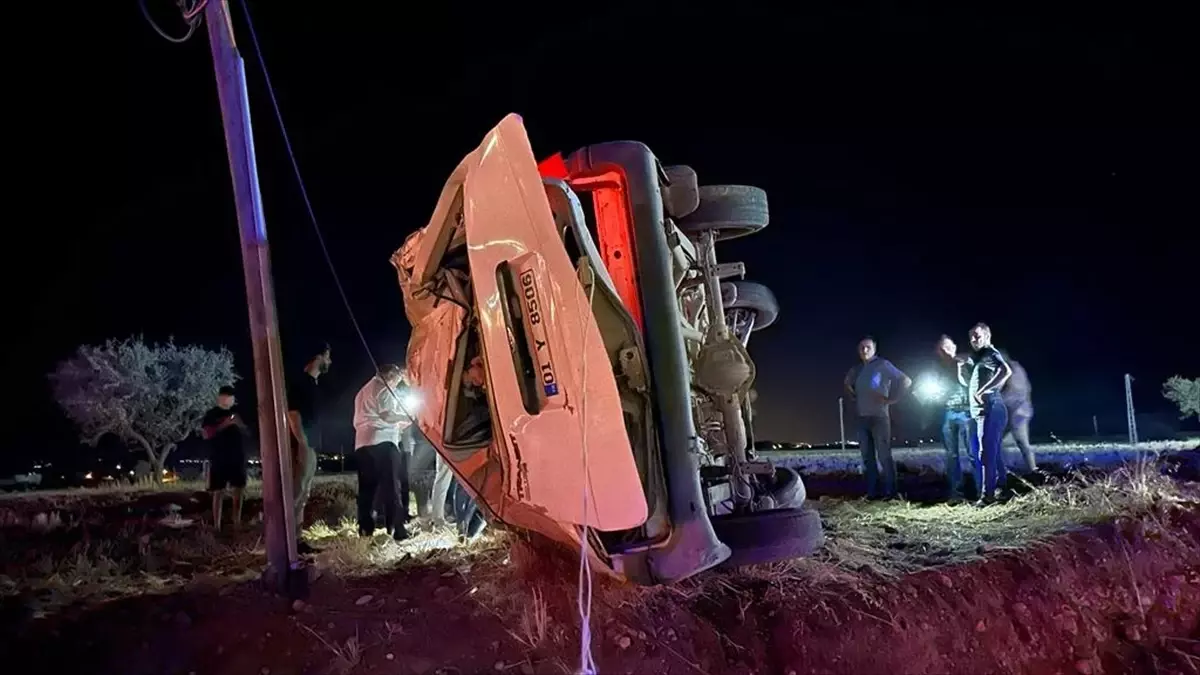 Adıyaman\'da minibüs kazası: 1 ölü, 4 yaralı