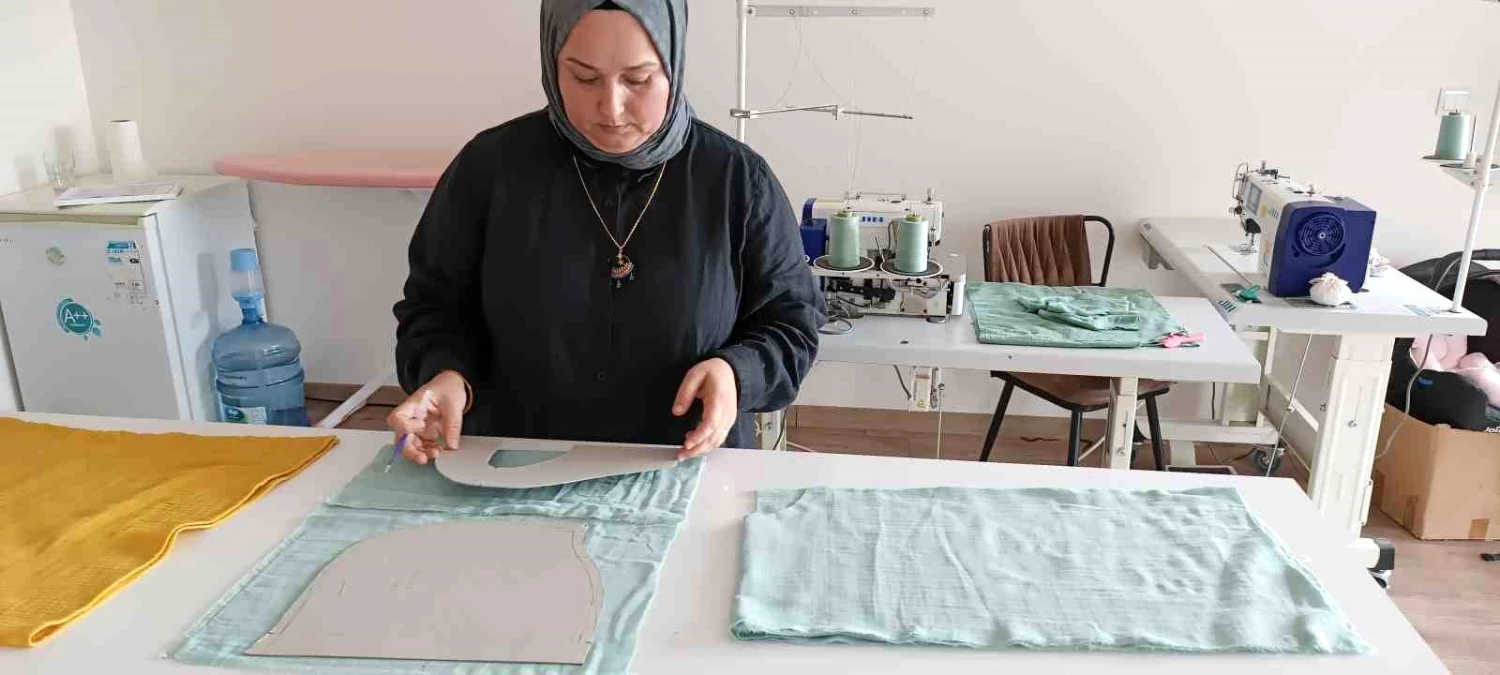 Düzce\'de Girişimci Zeynep Dinç, Organik Kumaşlardan Ürünler Üretiyor