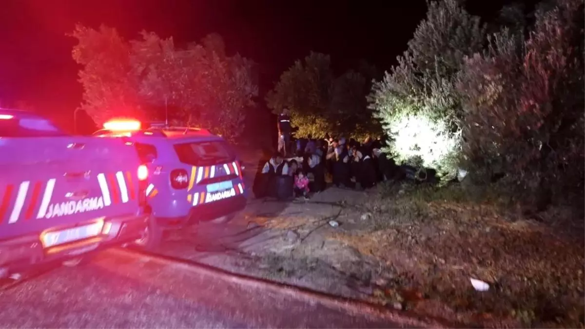 Çanakkale\'de 37 Afganistan uyruklu kaçak göçmen yakalandı