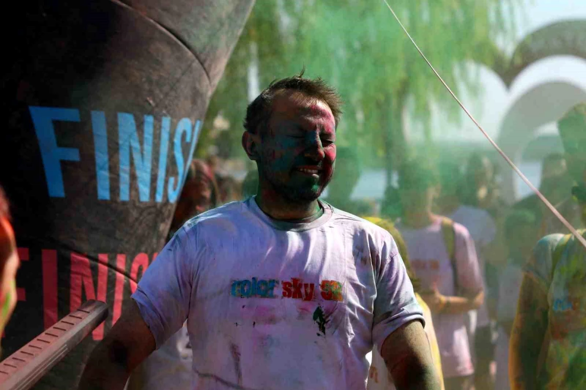 Ankaralılar Renkli Koşu Festivali\'nde Buluştu