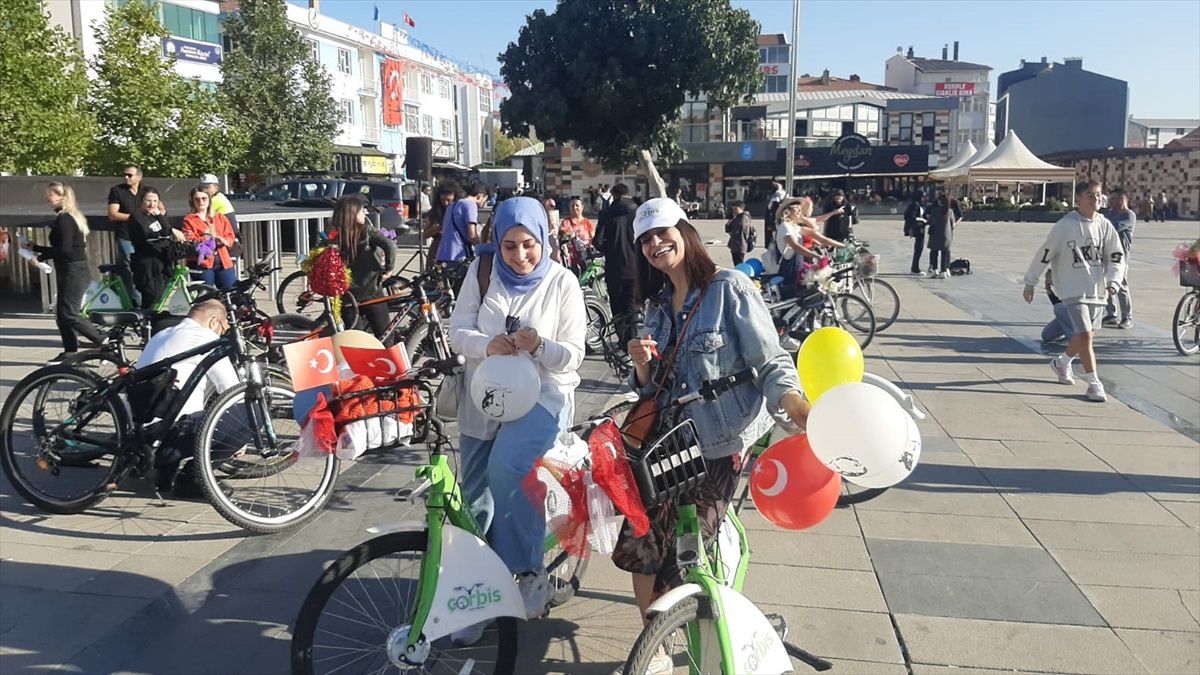 Burdur\'da Süslü Kadınlar Bisiklet Turu düzenlendi