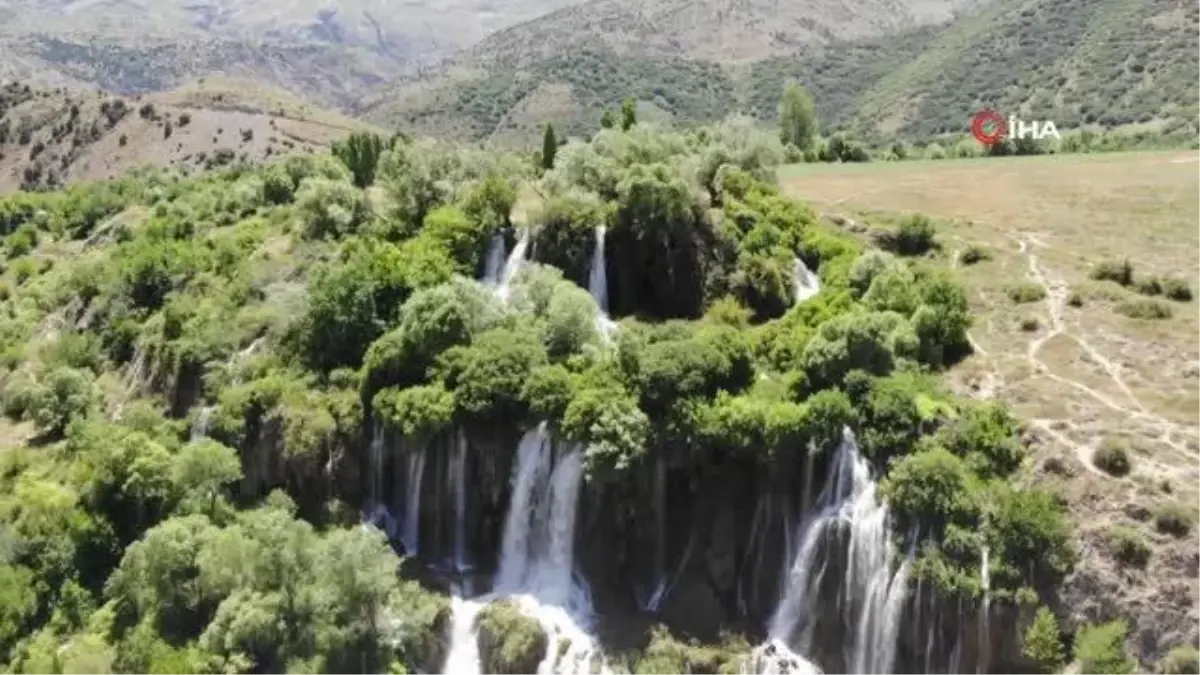 Doğa harikası Girlevik Şelalesi'nde hafta sonu yoğunluğu