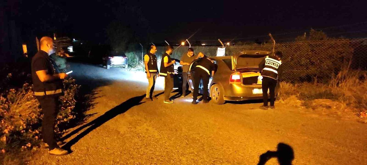 Hatay\'da Polis Ekipleri Huzur Uygulaması Gerçekleştirdi