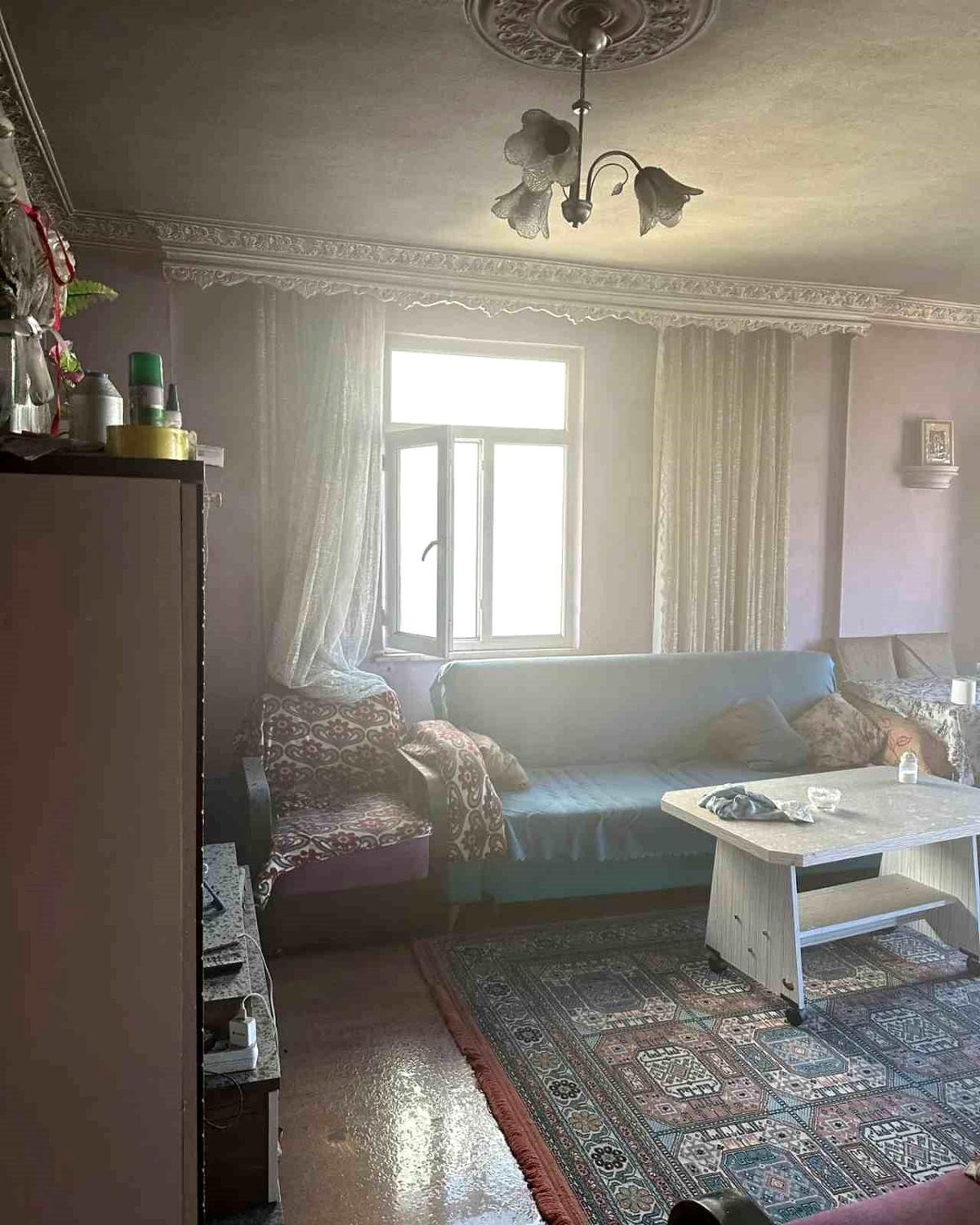 Zonguldak\'ın Alaplı ilçesinde evde çıkan yangın paniğe neden oldu