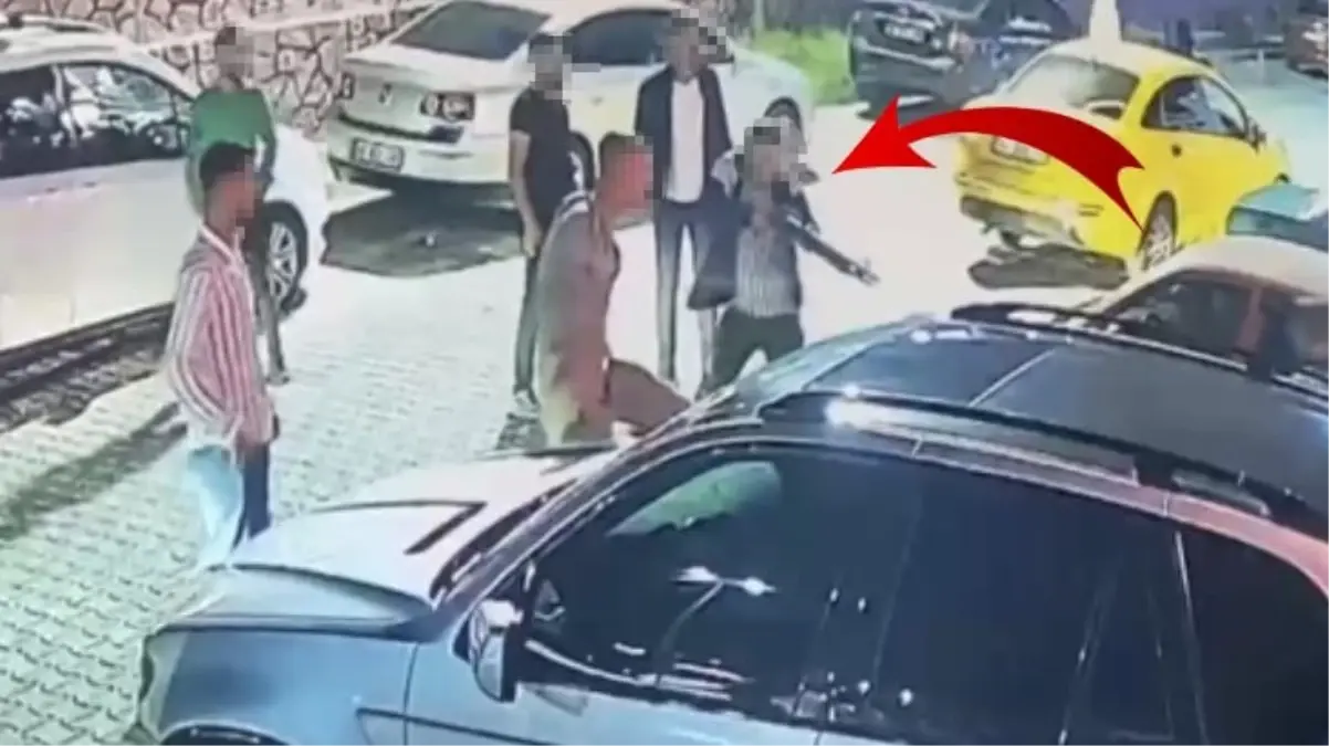 Gece kulübü önünde çıkan kavgada abisinin vurduğu genç yaşamını yitirdi