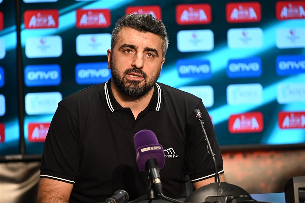 Gençlerbirliği Teknik Direktörü Sinan Kaloğlu, Eyüpspor maçının hakemlerini eleştirdi