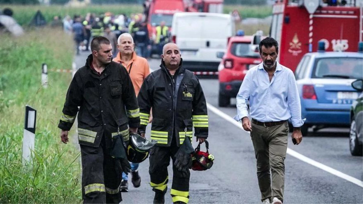 İtalya\'da askeri uçağın düşmesi sonucu bir çocuk hayatını kaybetti
