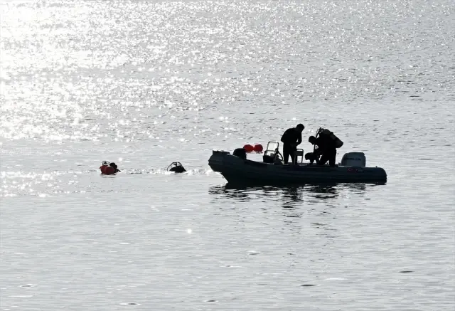 İzmir Menderes'teki helikopter kazasında arama-kurtarma çalışmalarına ara verildi