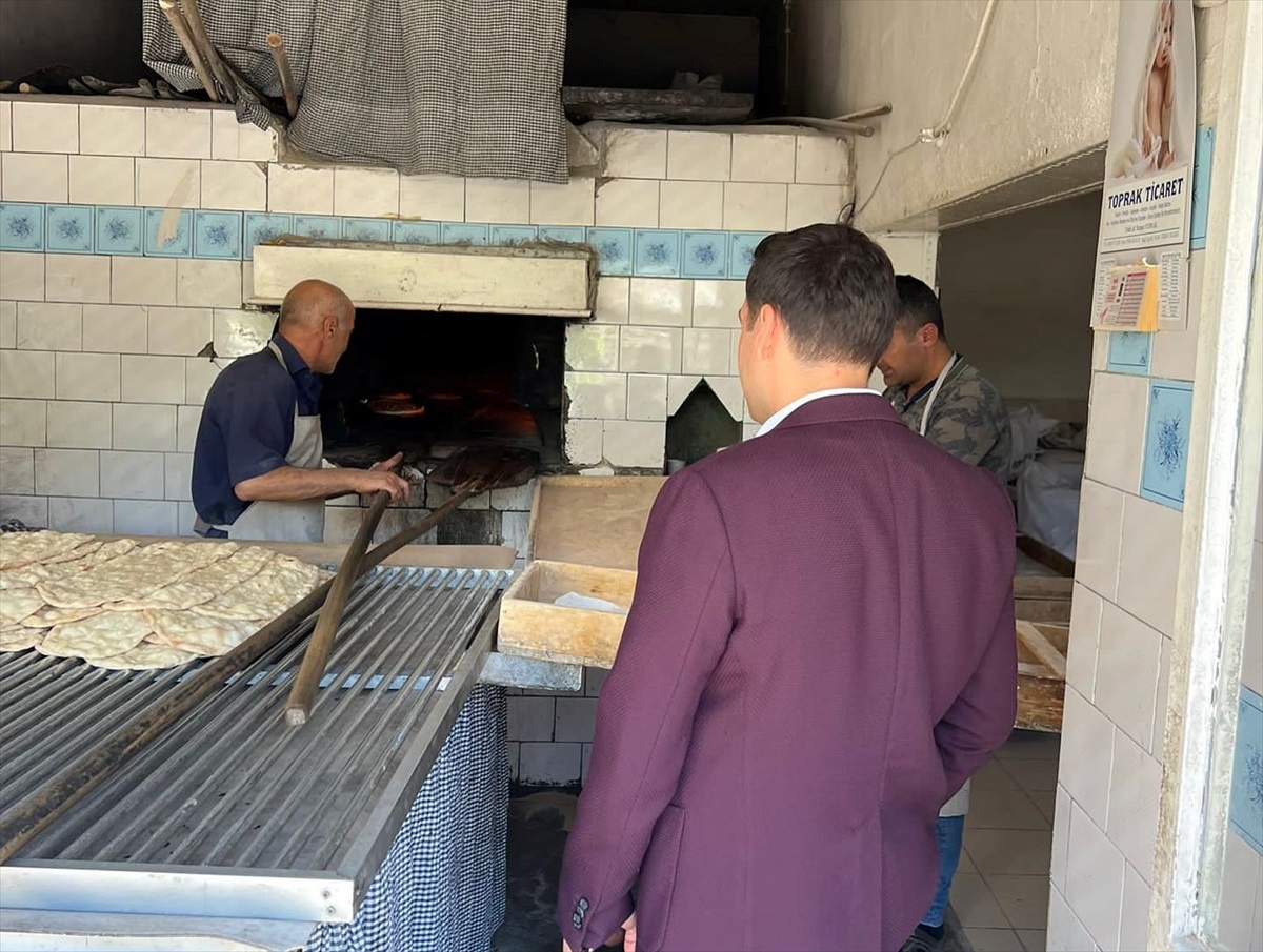 Keban Kaymakamı Furkan Atalık, Esnafı Ziyaret Etti