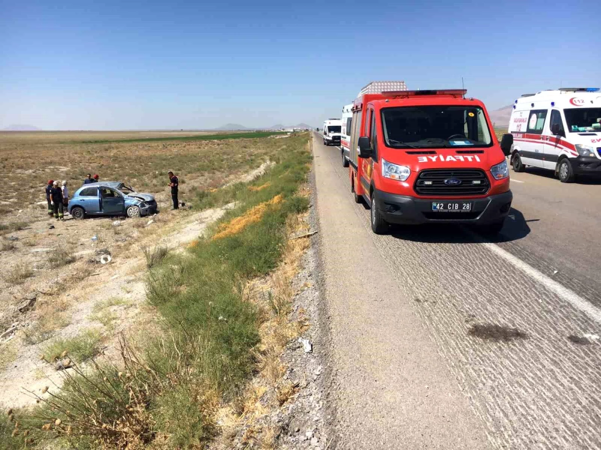 Konya\'da Kontrolden Çıkan Otomobilin Takla Atması Sonucu 5 Kişi Yaralandı