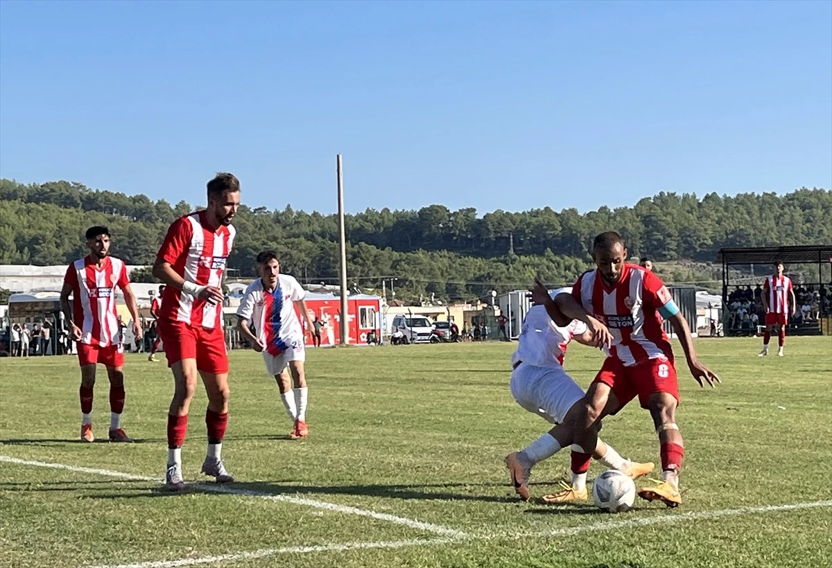 Kumluca Belediyespor, Niğde Belediyespor\'u 1-0 yenerek Ziraat Türkiye Kupası\'nda eleme maçlarına katılma hakkı elde etti
